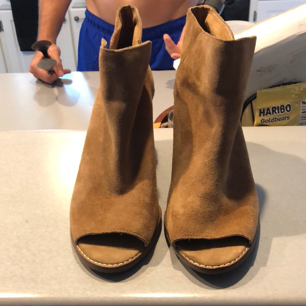 Camel brown suede open toe booties